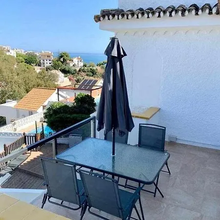 Apartamento 2 En Chalet Con Vista Abierta Al Mar Malaga Exterior photo